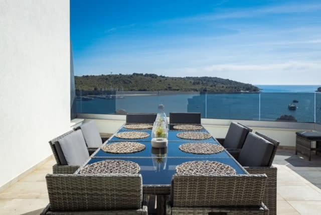Luxury Apartment Anto With Sea View And Balcony บานโจเล ภายนอก รูปภาพ